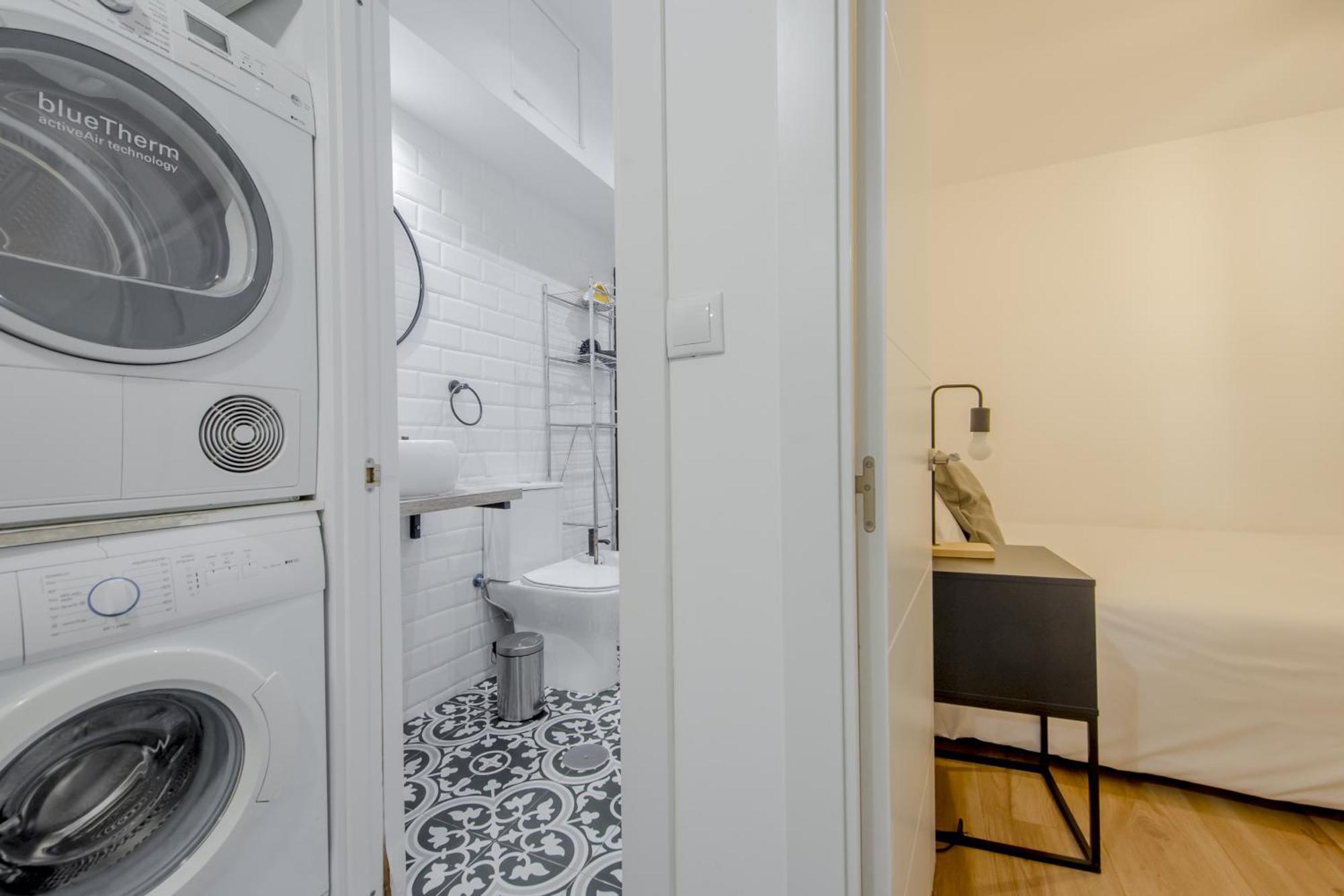 C-Cabeza Cool Apt Para 7 Al Lado De Tirso De Molina E1 Madrid Ngoại thất bức ảnh